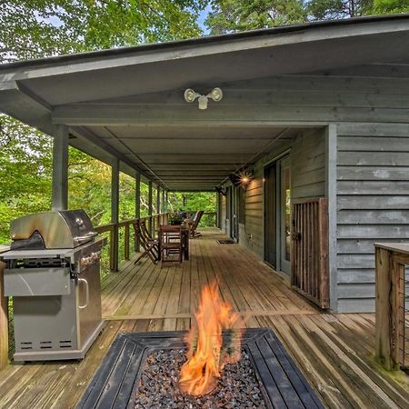 Cozy Clayton Cabin With Deck And Mountain Views!ヴィラ エクステリア 写真