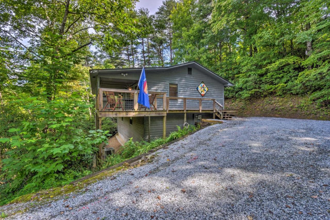 Cozy Clayton Cabin With Deck And Mountain Views!ヴィラ エクステリア 写真