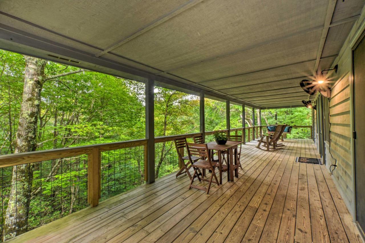 Cozy Clayton Cabin With Deck And Mountain Views!ヴィラ エクステリア 写真